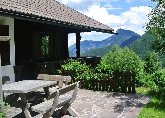 The Karl Anton Huette בית נופש *